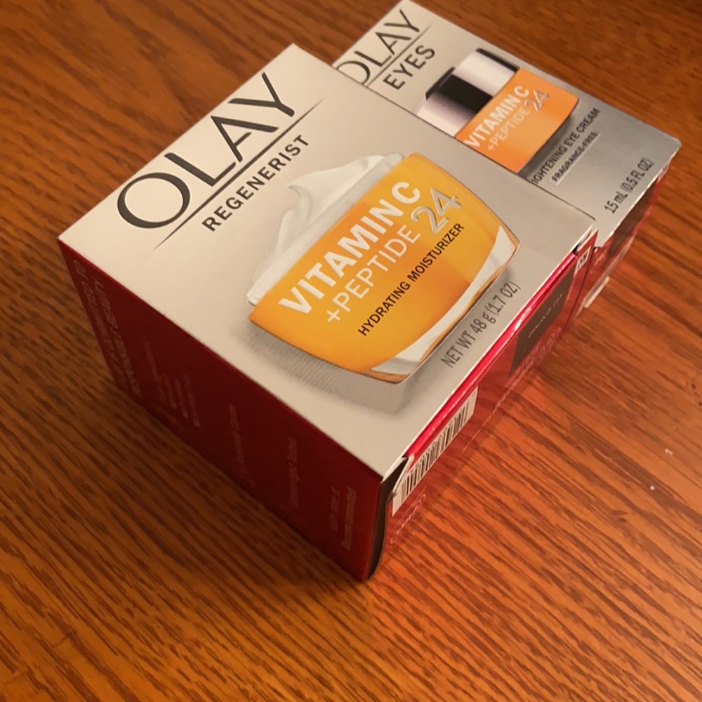 OLAY BUNDLE 🥰🥰 - Picture 3 of 5